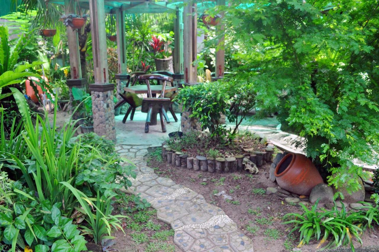 Peak House Garden Pension El Nido Exterior foto
